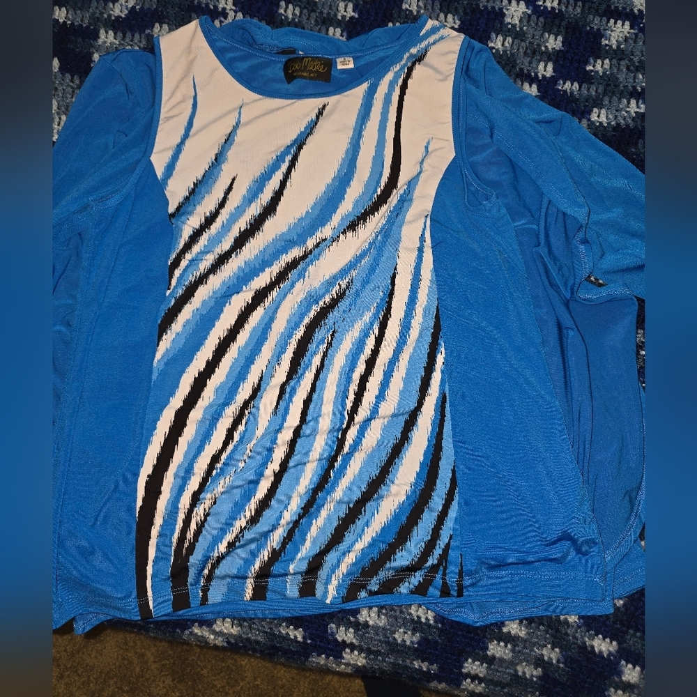 Bob Mackie Wearable Art  Sleeveless Tank Top Shirt And Cardigan Set. Small